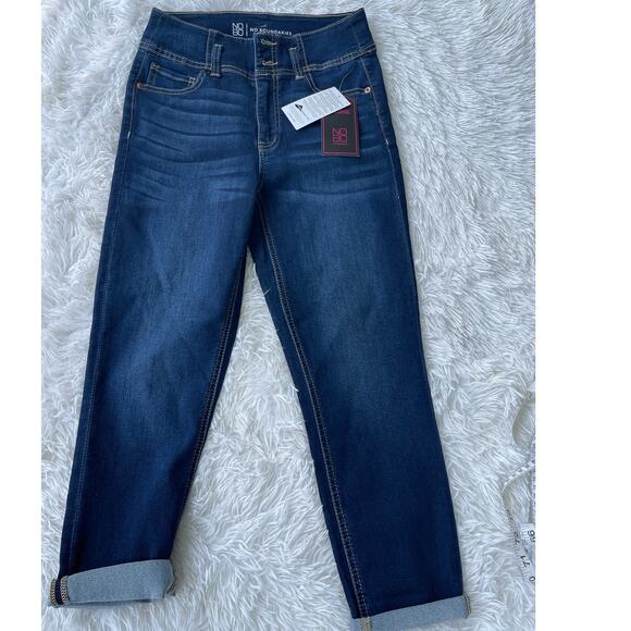 NWT No Boundaries Blue Jeans Super High-Rise Capri  Women Sz 9 NWT - Picture 2 of 11